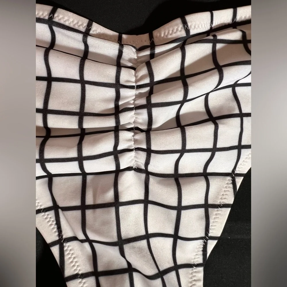 Cupshe Grid Print Bikini Bottom - Size Small - NWT (No Liner)